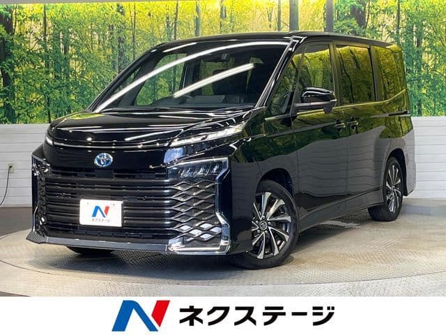 TOYOTA VOXY HYBRID