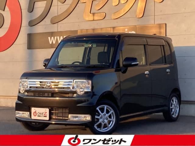 TOYOTA PIXIS SPACE CUSTOM