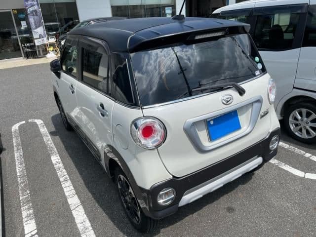 Car thumbnail 3