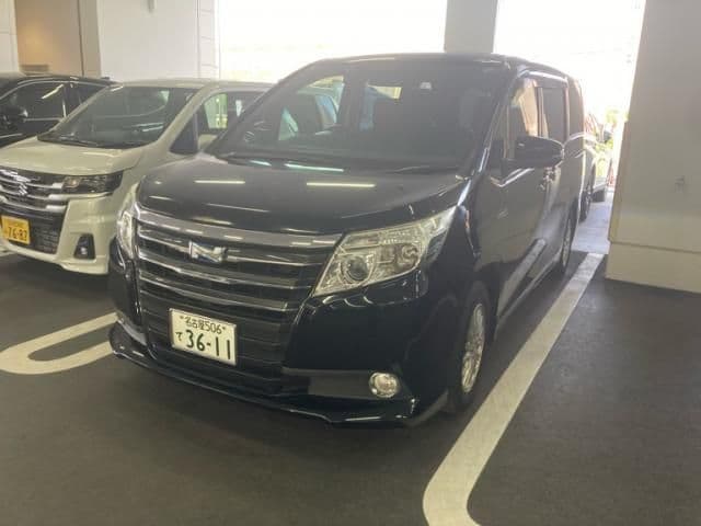 TOYOTA NOAH HYBRID
