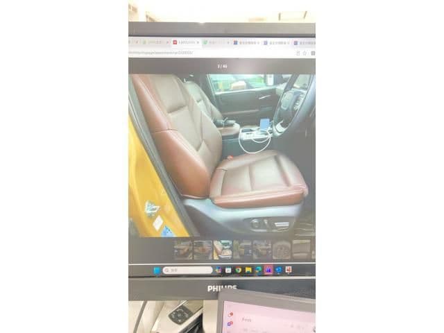 Car thumbnail 3