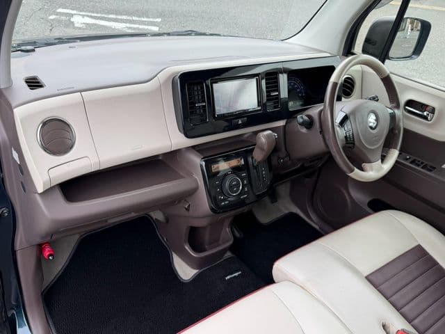 Car thumbnail 3