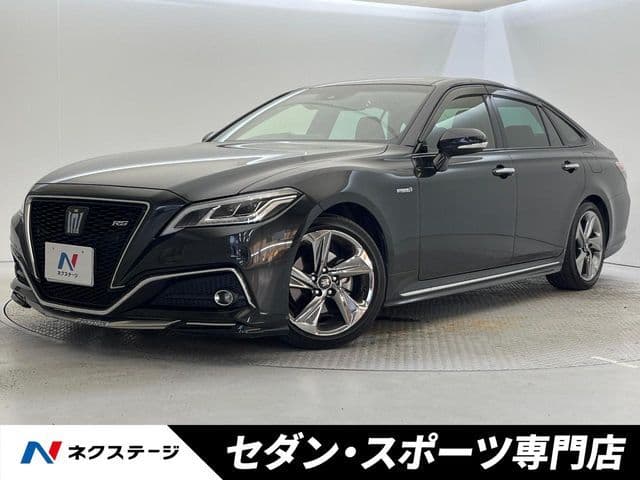 TOYOTA CROWN sedan hybrid