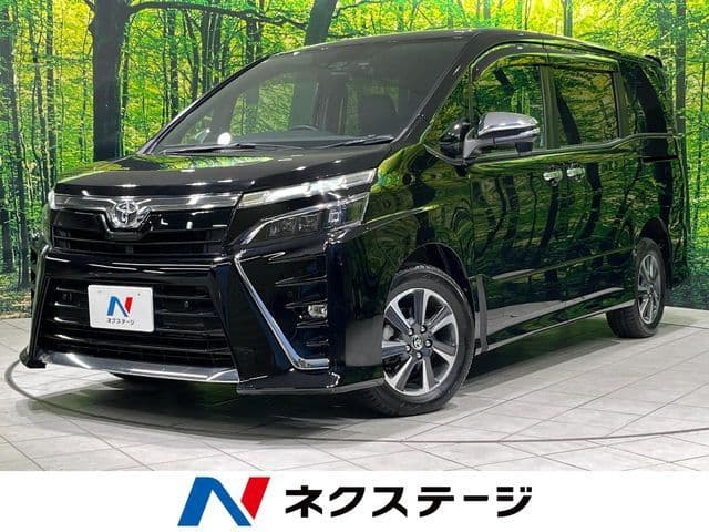 TOYOTA VOXY 4WD