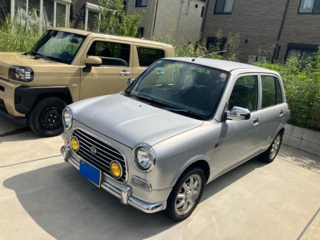 Car thumbnail 2