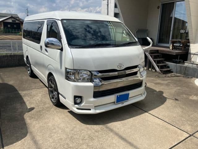 Car image 1