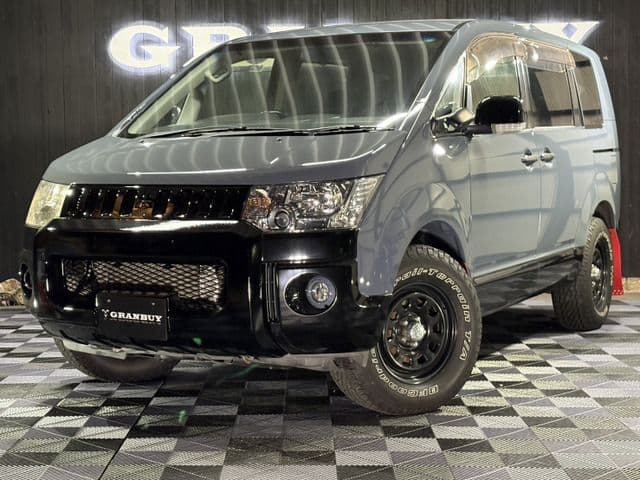 MITSUBISHI DELICA D:5 4WD