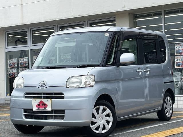DAIHATSU TANTO 4WD