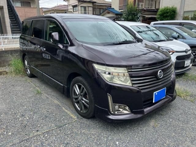 NISSAN ELGRAND