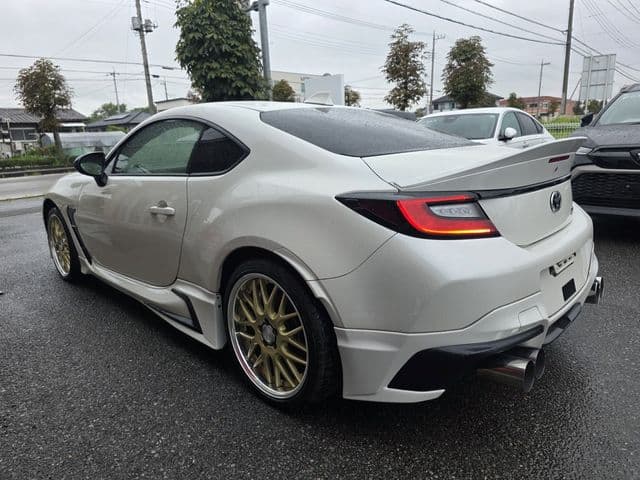 Car thumbnail 3