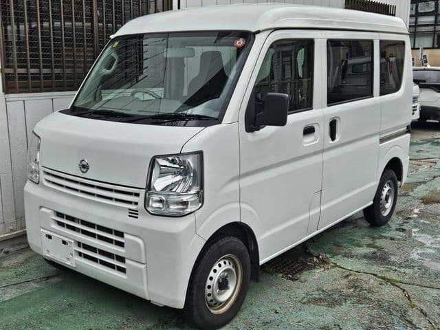 NISSAN NV100 CLIPPER 4WD