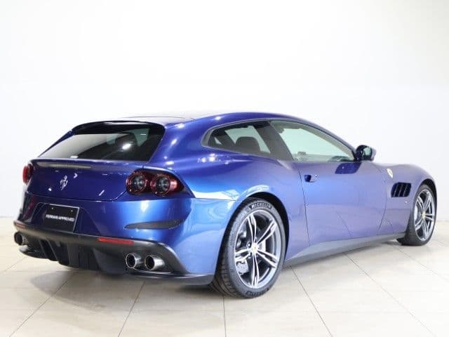 Car thumbnail 4
