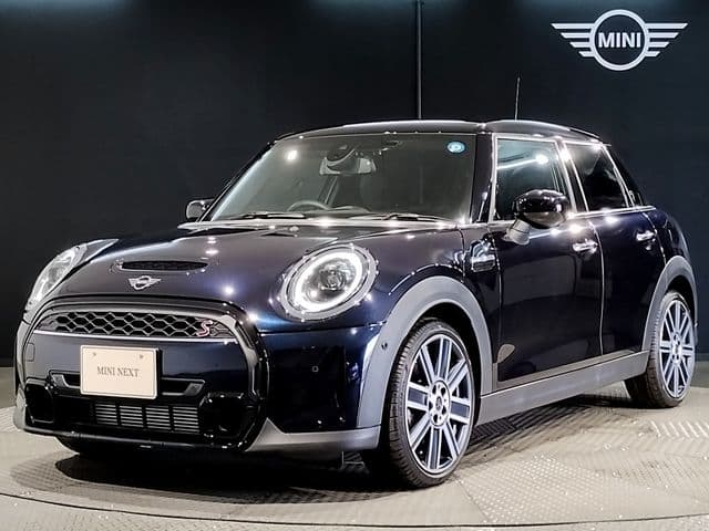 Car image 1