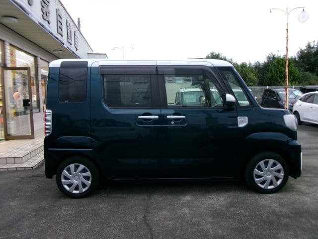 Car thumbnail 4