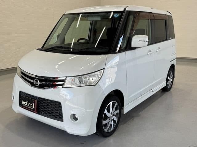 NISSAN ROOX
