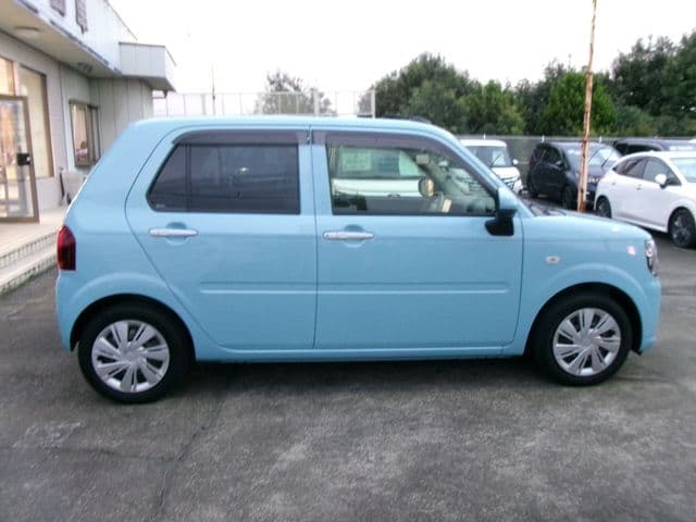 Car thumbnail 4