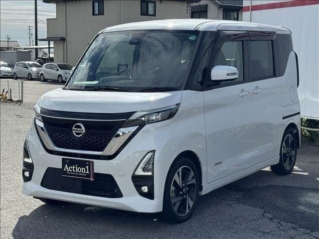 NISSAN ROOX