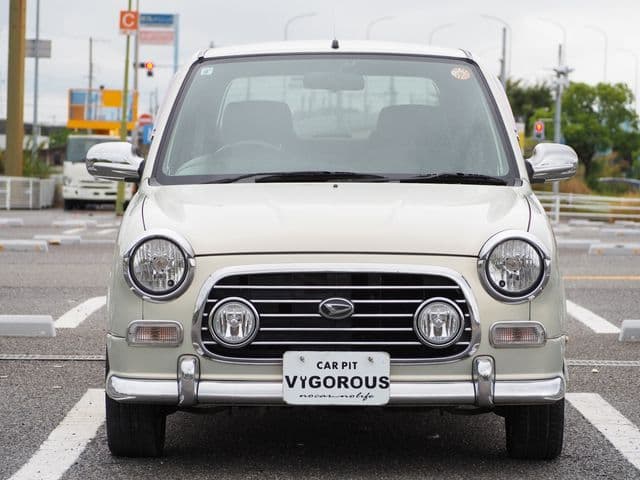 Car thumbnail 4