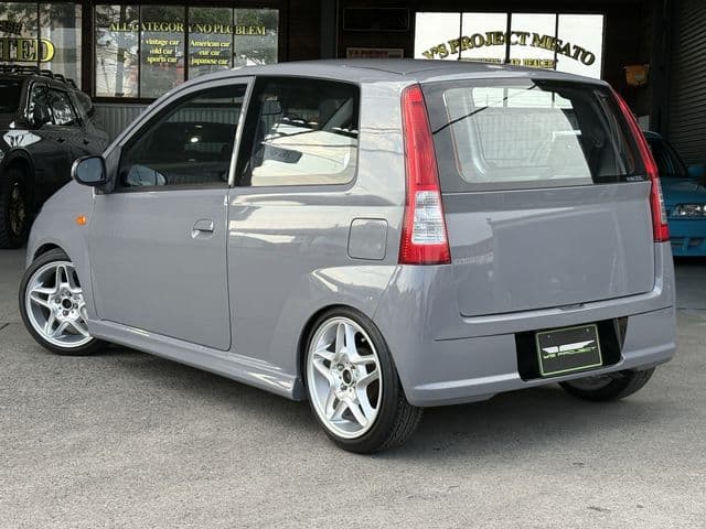 Car thumbnail 4