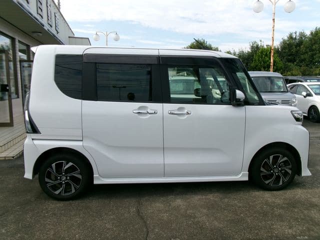 Car thumbnail 4