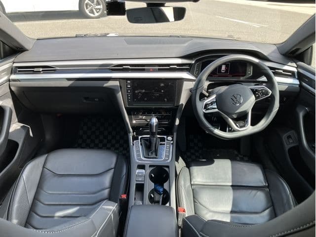 Car thumbnail 3