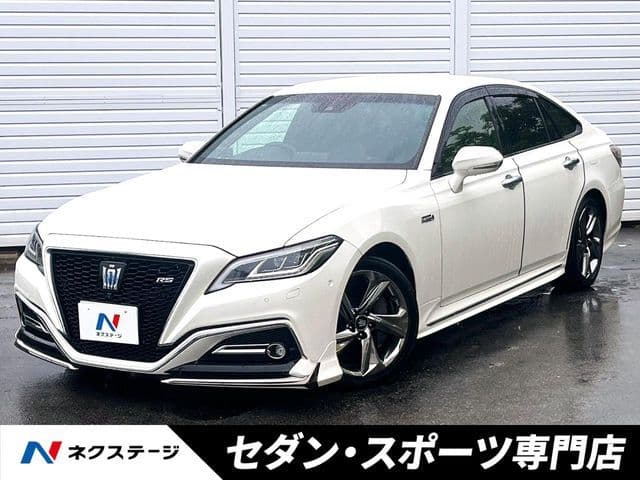 TOYOTA CROWN sedan hybrid