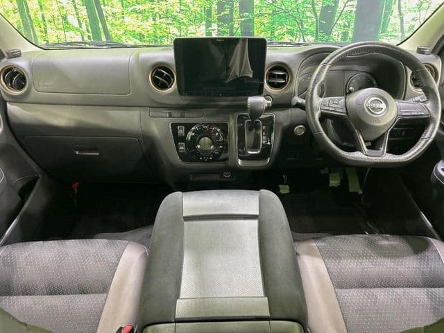 NISSAN