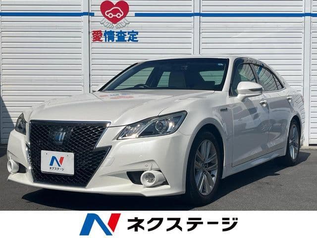TOYOTA CROWN sedan hybrid