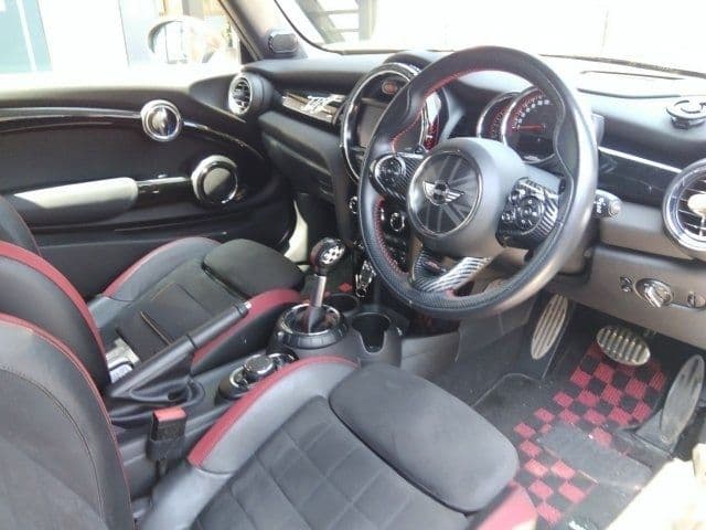 Car thumbnail 2