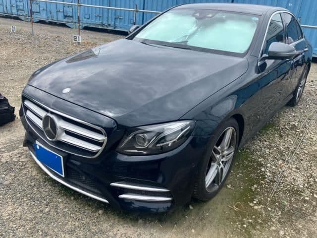 MERCEDES BENZ MERCEDES BENZ E class sedan