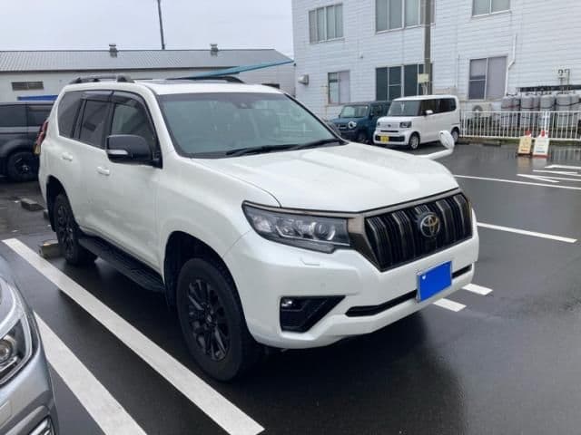 TOYOTA LANDCRUISER PRADO