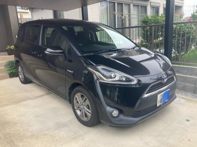TOYOTA SIENTA HYBRID