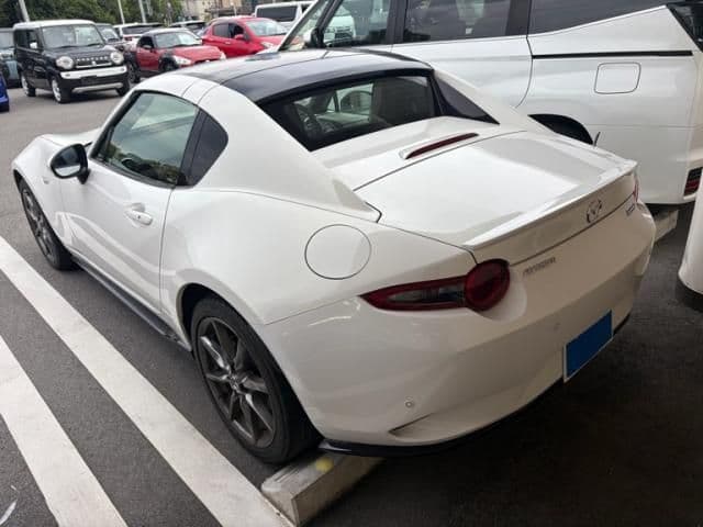 Car thumbnail 3