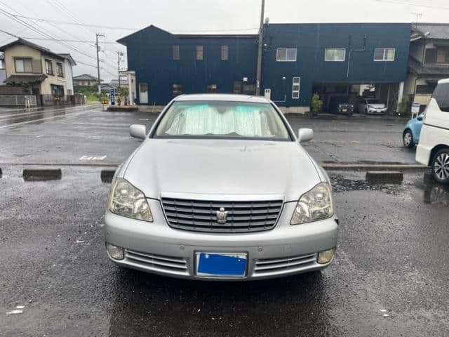TOYOTA CROWN sedan