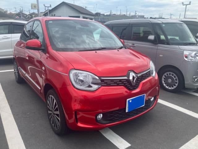 RENAULT
