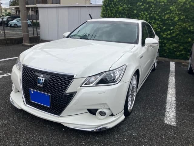 TOYOTA CROWN sedan hybrid