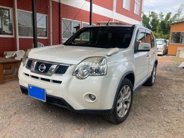 NISSAN X-TRAIL 2WD