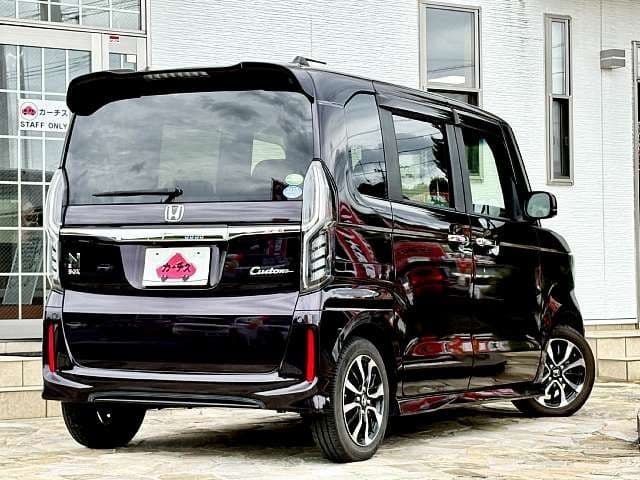 Car thumbnail 3