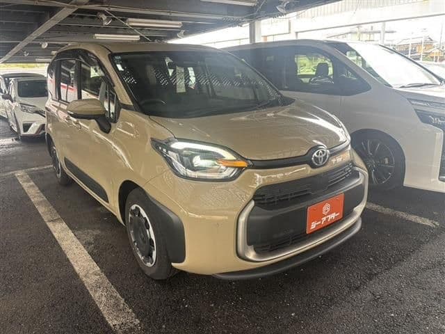 TOYOTA SIENTA HYBRID