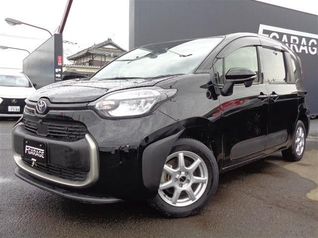 TOYOTA SIENTA HYBRID