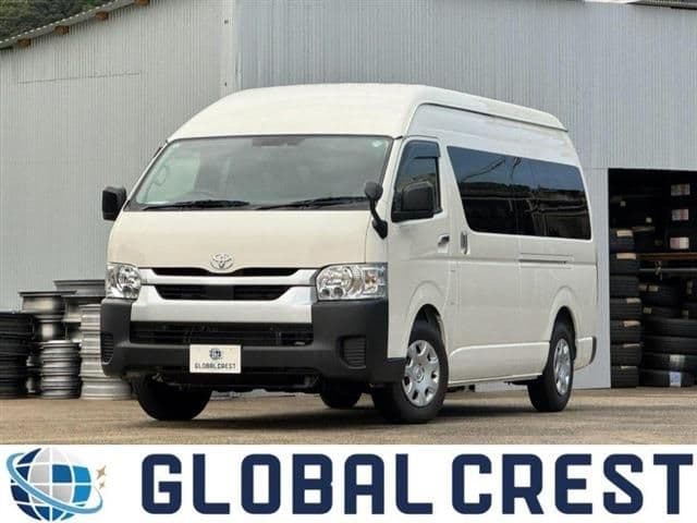 TOYOTA HIACE COMMUTER