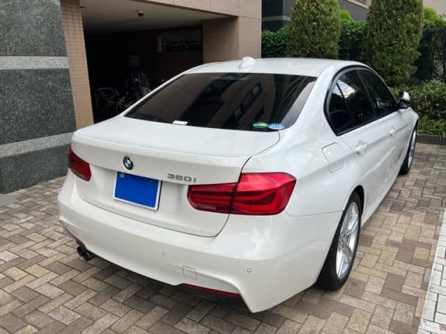 Car thumbnail 3