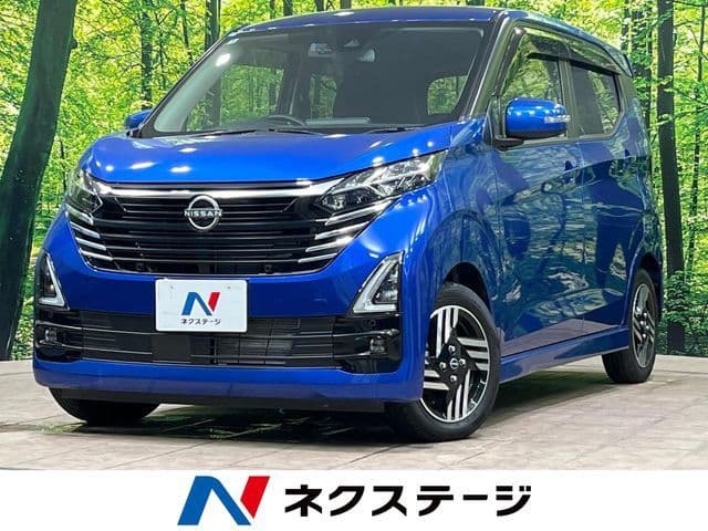 NISSAN