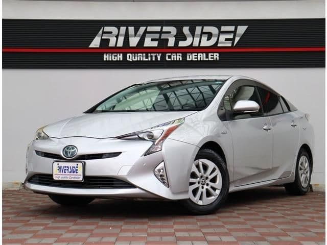 TOYOTA PRIUS 4WD