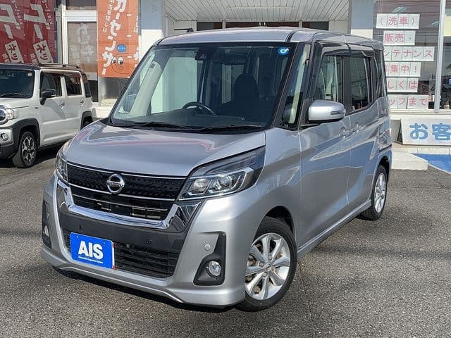 NISSAN DAYZ ROOX