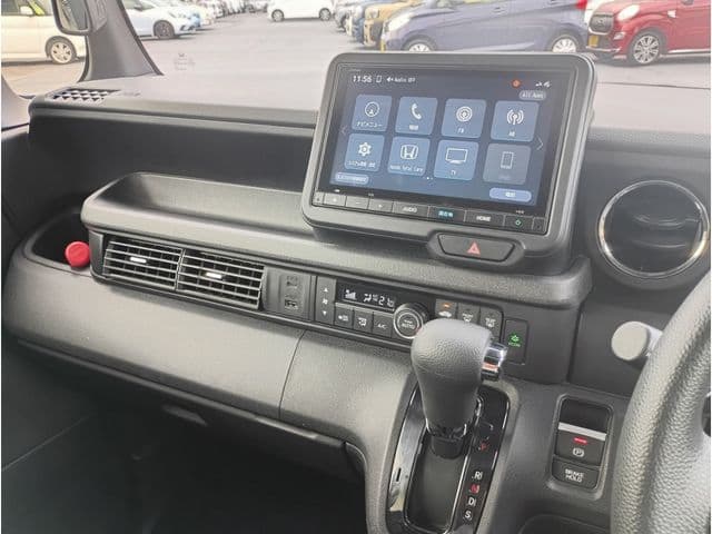 Car thumbnail 4