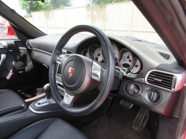 PORSCHE