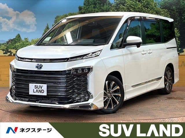 TOYOTA VOXY HYBRID