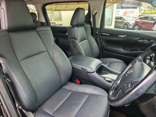 Car thumbnail 4