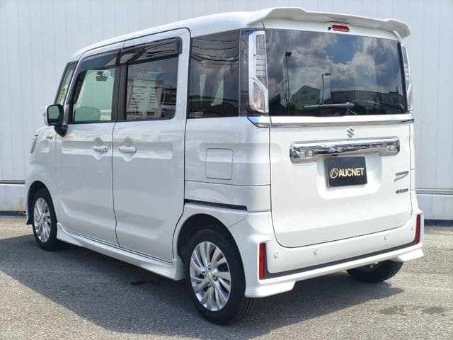 Car thumbnail 3